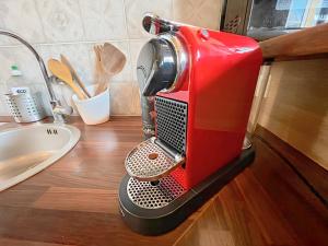 A 10 minutes à pied de la gare et des Rives de lOrne