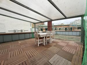 Great apartment downtown with big terrace