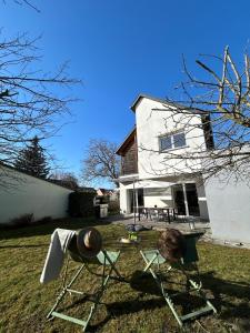 Maisons de vacances Au Coin du Verger : Maison 4 Chambres