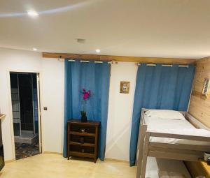 B&B / Chambres d'hotes Home SAINT MICHEL : photos des chambres