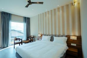 The Barns Resort Bhimtal Lake