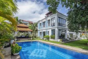 Villa One - 5BR with Private Pool & Outdoor Deck in North Goa - Verem
