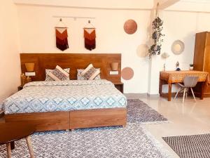 Getaway Stays-Rooms with private kitchen-Dharamkot