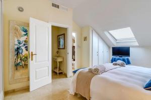 Siroko Penthouse at the beach