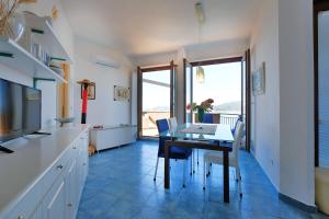 Rosy terrazza sul mare by Teuladaapartments img9