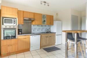 Appartements FRANCIS LE CARVAL - REZE - balcon - parking : Appartement 2 Chambres