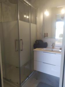 Maisons de vacances Gite Nougaro 2 pers private spa ouvert a l-annee : photos des chambres