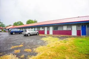 Budget Inn By OYO Palestine TX Hwy 79 - أثينا