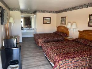 Lakeside inn & suites by OYO Mathis I 37