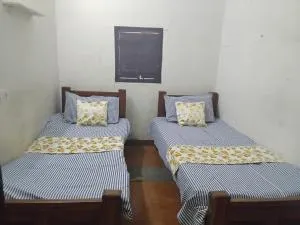 jaya stays inn - 丁迪古尔