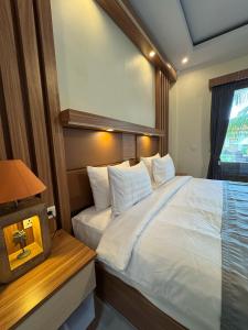 Phòng Deluxe Giường Đôi Có Bồn Tắm (Deluxe Double Room with Bath)