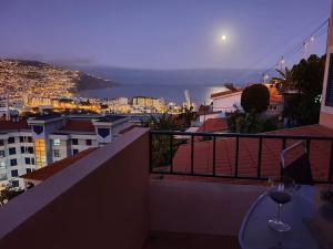 Funchal - Breathtaking ocean & city view house