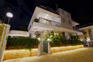 Alaya Stays Adarsh Elegant 3-BHK Villa With Private Pool