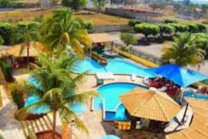 Apartamento para até 5 pessoas quarto andar com vista para piscinas 413