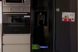 Three Bedroom Apartment By Arhouse Apartments Short Lets & Serviced Accommodation Willesden With Free Wi-Fi & Terrace