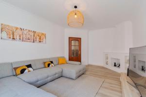 Lucia House - By Y Concept