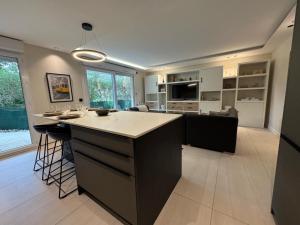Appartements Modern T3 renovated with new pool terrace and box : photos des chambres