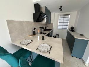 Appartements Charmant T2 renove avec balcon, proche plage et commerces : photos des chambres