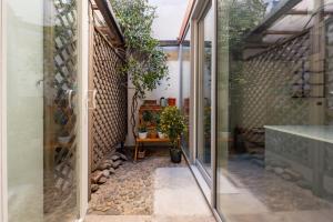 Navigli authentic charm in a historic Milan home