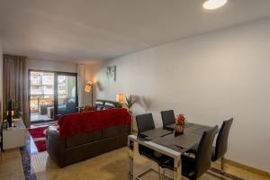 Beach side apartment La Duquesa