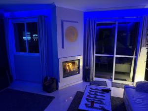 Gorgeous 2 bed Duquesa apartment, 2 pools, easy parking and 2 large balconies, 1 with stunning views