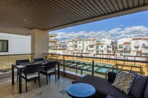 Beach side apartment La Duquesa