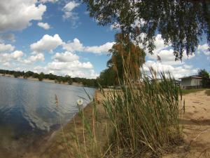 DÜSSELDORF - Haus am See mit Sandstrand nahe Rhein-Main und Spessart