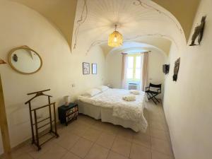 Sardinian Gallery Seminario img1