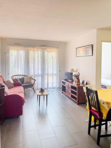 Appartement avec terrasse près de la plage