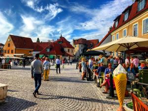 Cozy studio at Stora Torget in Visby