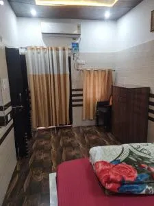 B M little cottage - Govardhan
