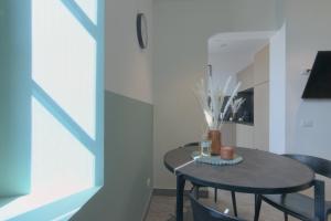 Apartment with Lake View