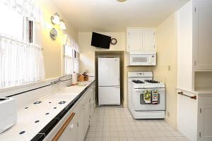 316CA Lower 316 Catalina Lower