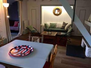 Maisons de vacances Maison de village avec grand jardin : photos des chambres