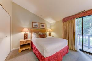 Cozy Country Lakeside Condo The Shores 5705