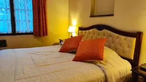 "HOTEL BOUTIQUE LA MAISON DE LA BOLIVIE" Casa de Huéspedes - Lipari