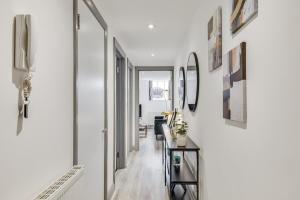 Stylish stay Ware town with parking