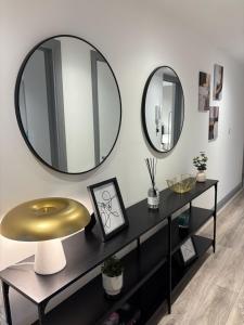 Stylish stay Ware town with parking