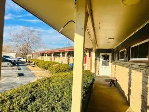 Wisconsin-Aire Motel By OYO Random Lake - Random Lake