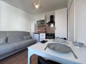 22 C Cozy and Convenient - Saint-Georges-de-Pointindoux