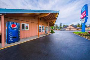 Royal Gateway Motel by OYO