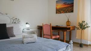 Roby's Apartment img16