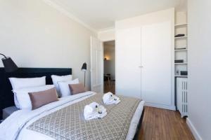 Appartements GuestReady - Designer Apartment - Eiffel Tower View! : photos des chambres