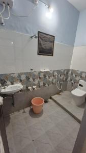 KN residency, near Trichy Airport