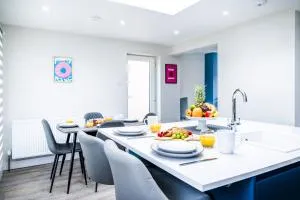 Charfield charm - 托特沃斯