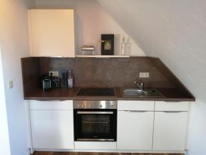 tolles Dach-Apartment mit Balkon und Klimaanlage