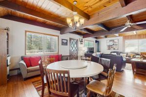 Relaxed and Comfortable Family Gathering Home