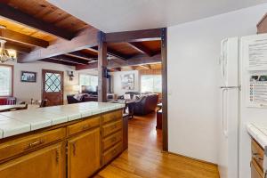 Relaxed and Comfortable Family Gathering Home