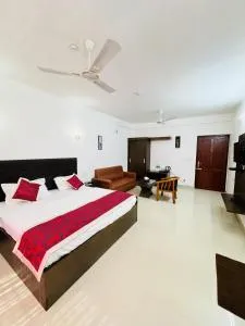 Royal international hotel - Trippapur