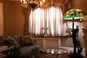Chateau Connellsville Victorian Era Suite - Scottdale